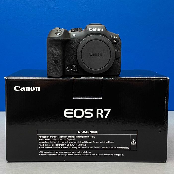 Canon EOS R7 (Corpo) - 32.5MP