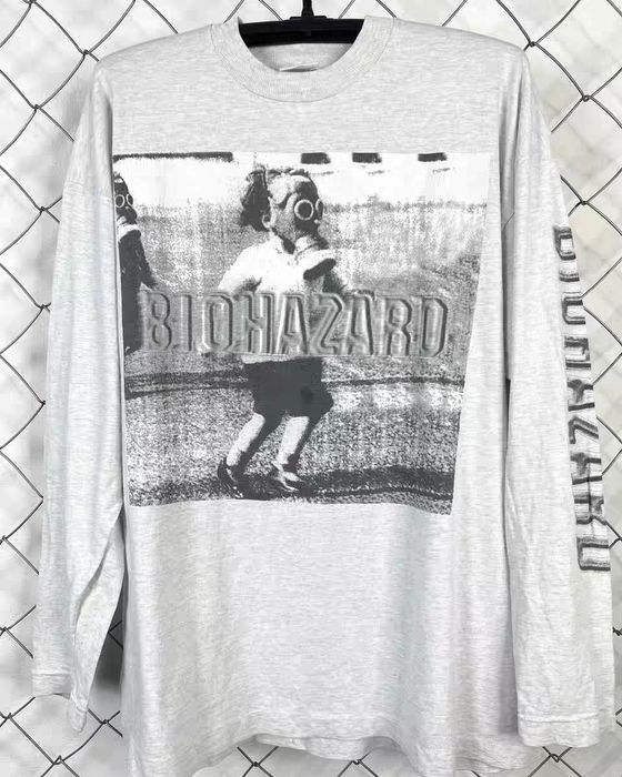 Лонгслив biohazard как у kai angel viperr опиум архив opium archive