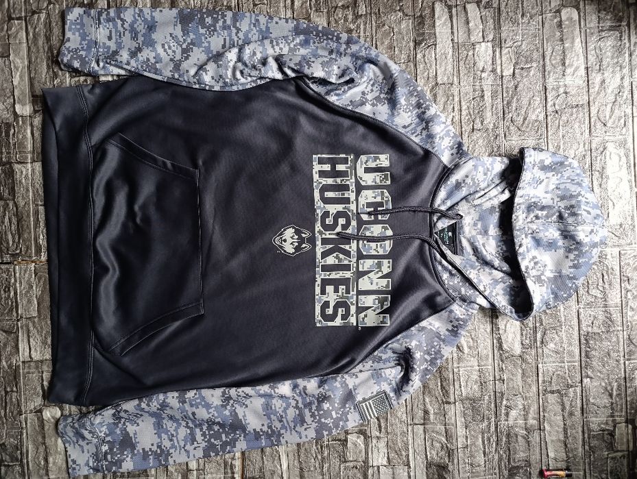 Толстовка 'Uconn Huskies'