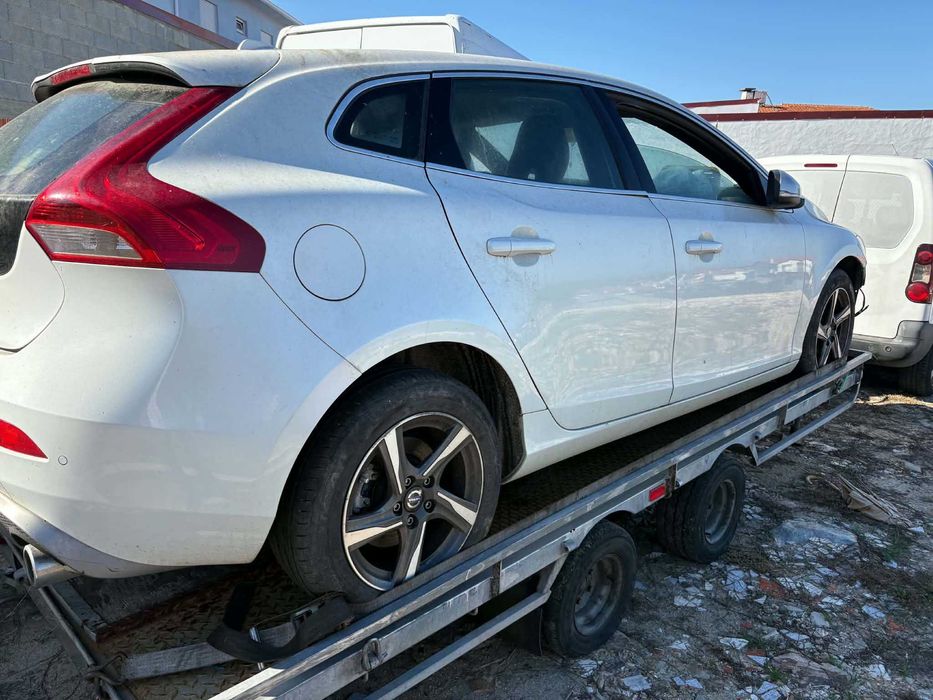 CARRO PARA PECAS VOLVO V40 R