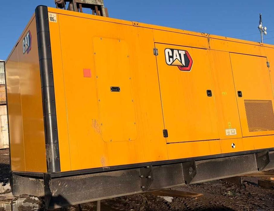 Промисловий дизельний генератор CAT DE715EO 715 kVA/572кВт – 2021 рік