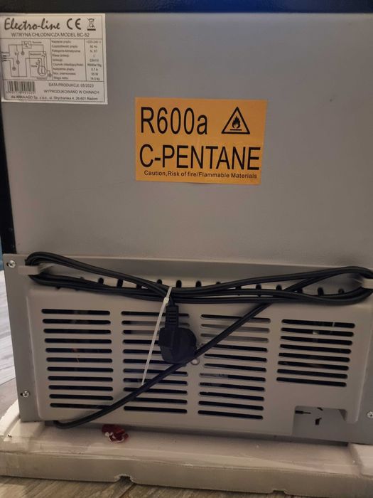 Unikatowa witryna chłodnicza.