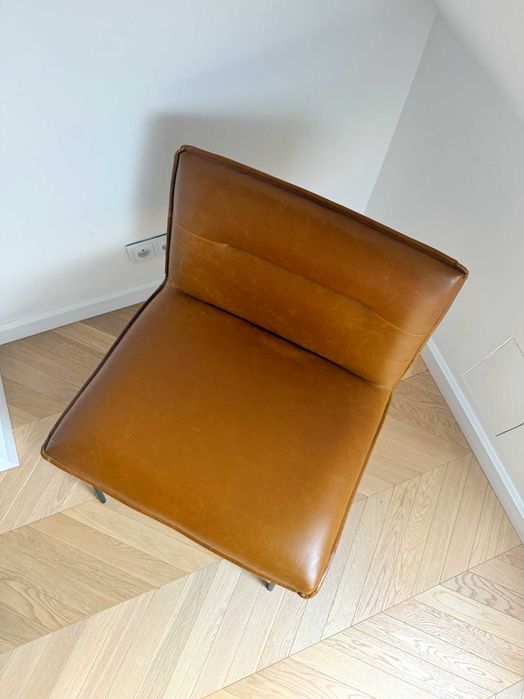 Fotel brązowy skórzany w stylu Mid-Century