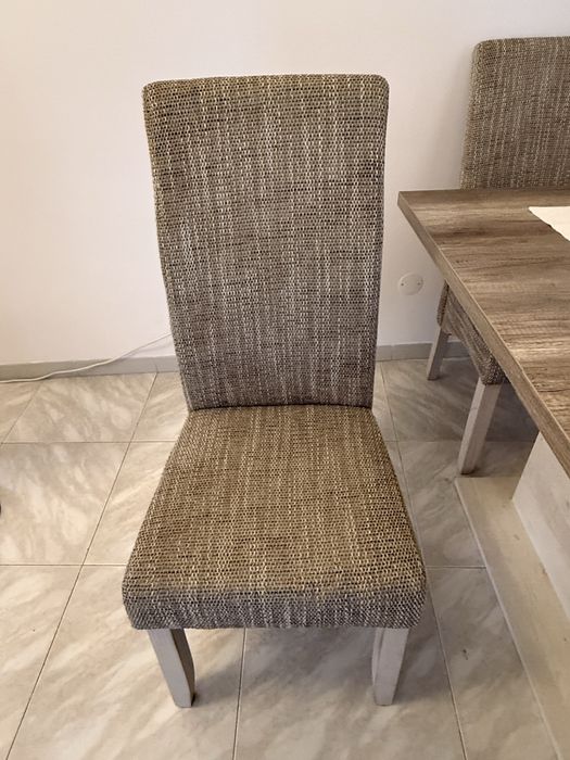 Mesa com 4 cadeiras