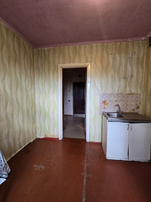 1но кімнатна квартира,  2 поверх, не кутова