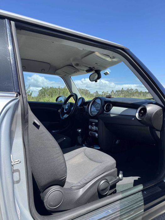 MINI Cooper One D 1.6 Diesel – Nacional – Único Proprietário