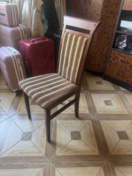 Продам крісла, з мякою спинкою та сидінням