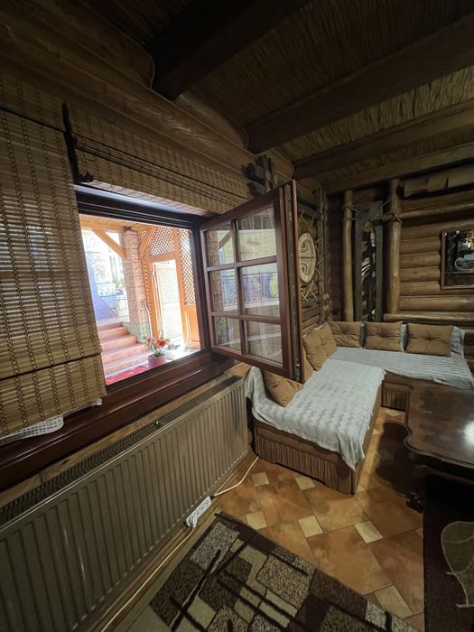 Будинок з цегли та Будинок з бруса на одній ділянці, басейн, баня.