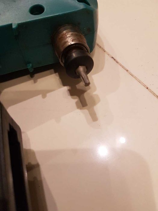 Makita 6842 elektryczna wkrętarka do płyt gipsowo-kartonowych