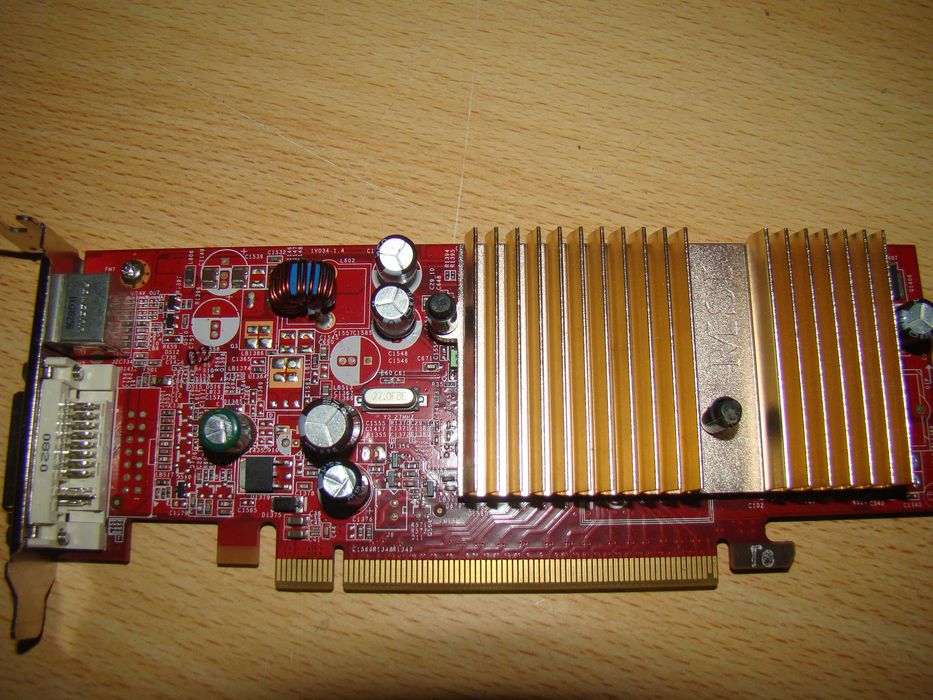 Placa Grafica  MSI NVIDIA GeForce 7100GS