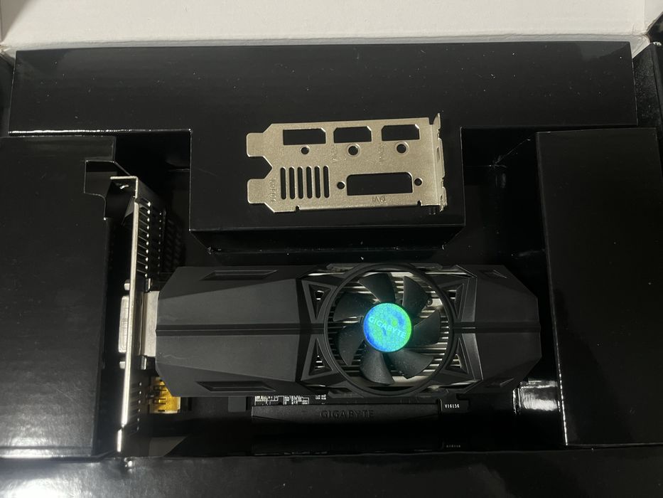 Видеокарта GTX 1050