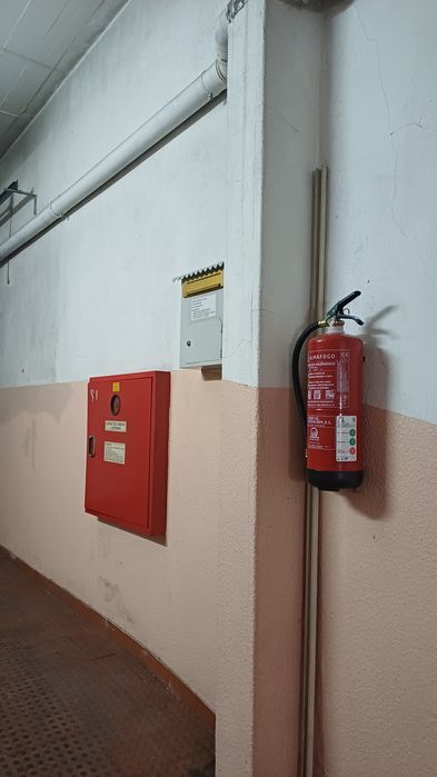 Garagem Fechada  espaçosa