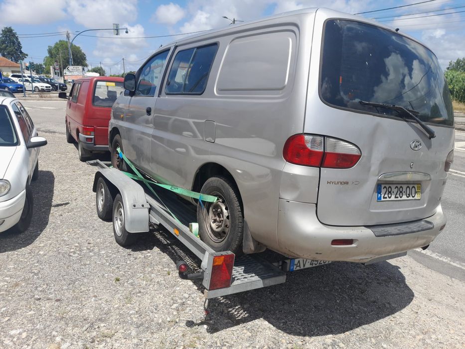 Aluga-se reboque ou presta-se serviço ao Km