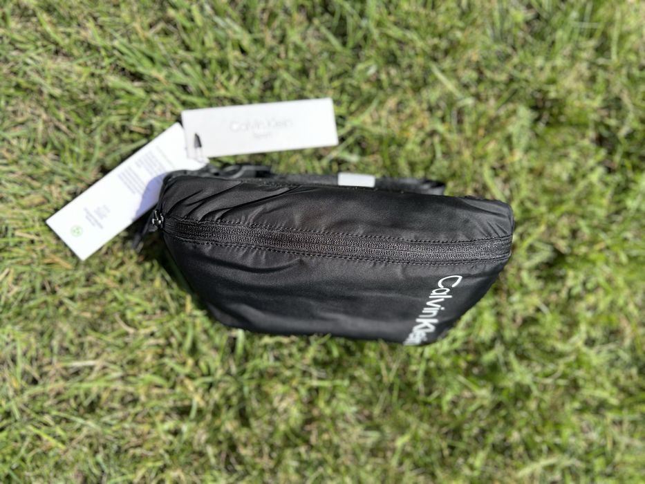 Нова сумка на пояс Calvin Klein All Day Waistpack бананка поясная