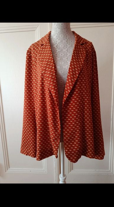 Atmosphere-46 - świetny żakiet