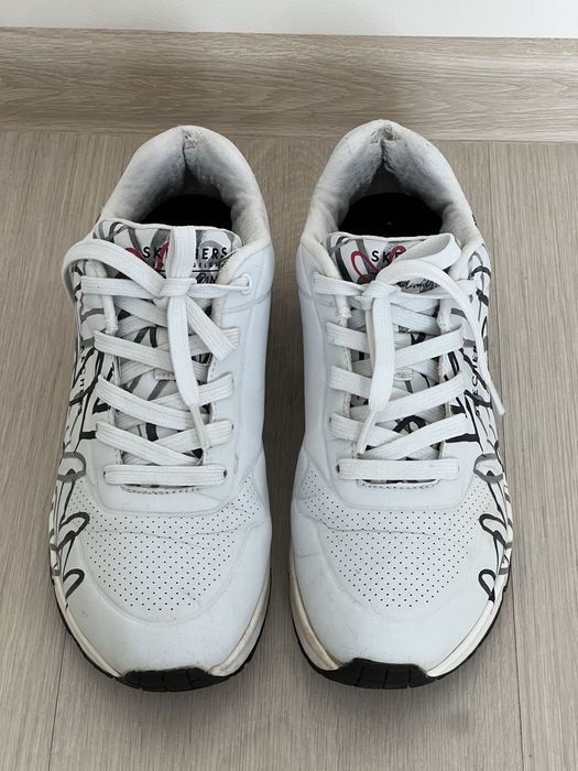 Продам кроссовки Adidas Stan smith; Skechers (Nike, adidas, reebok)