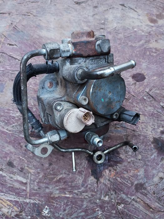 Насос 22100-0R011 тойота авенсіс д4д тнвд toyota avensis 2.2 d4d 2005