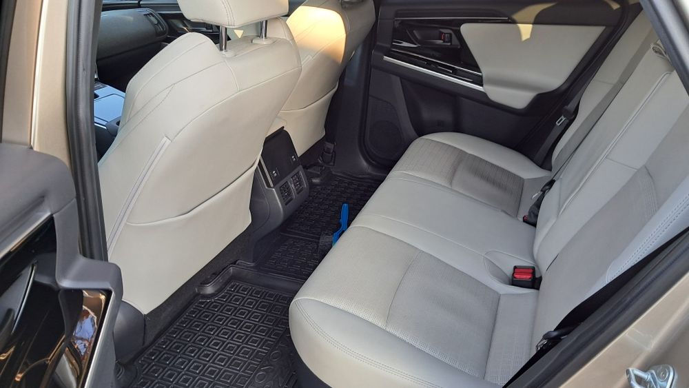 Продам Toyota BZ4X