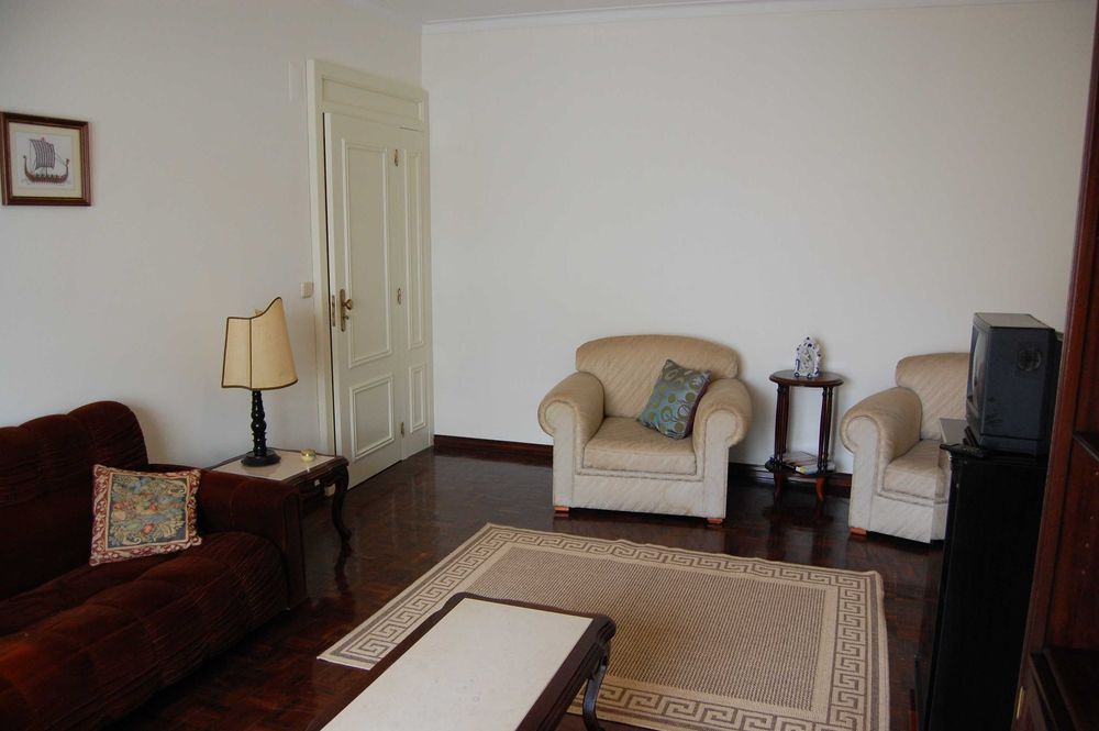 Apartamento para alugar férias - de 4 de Julho a 5 de Setembro