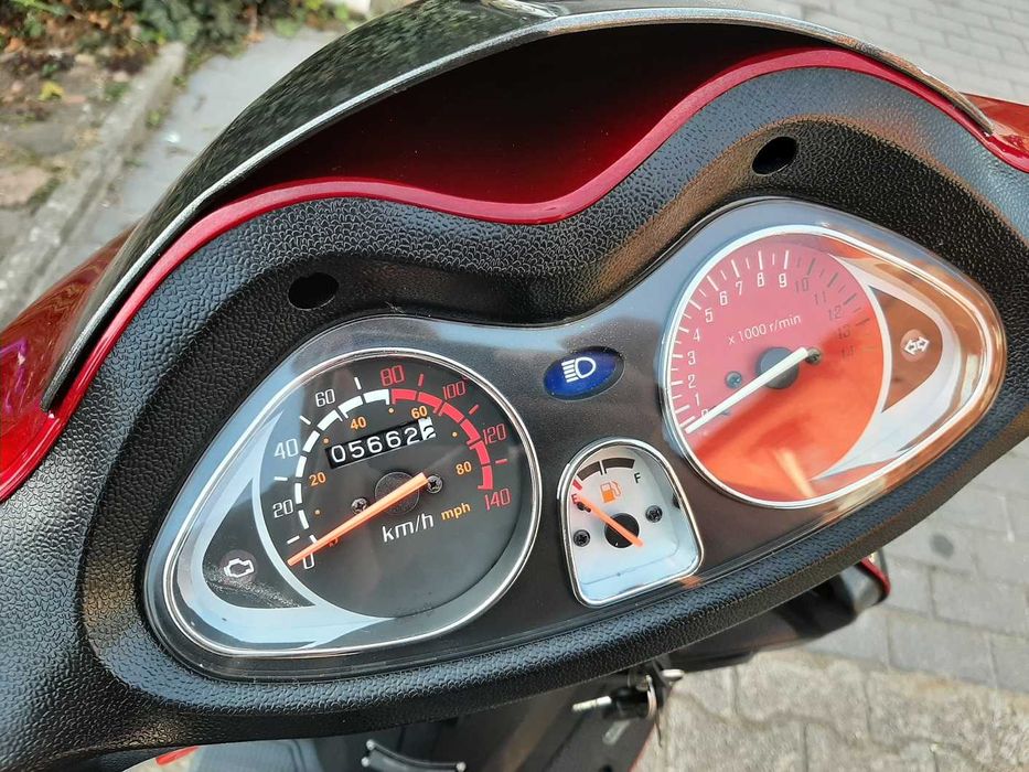 Mega zadbany maxi skuter Zipp Quantum RC 125ccm 2019r 2wł 5662km kufer