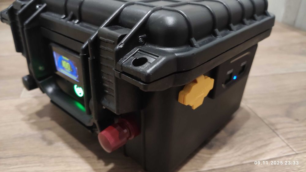 Батарея LiFePo4 на топових комірках EVE 105 в компактному кейсі