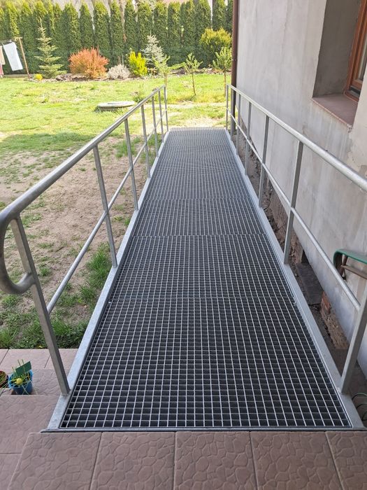 Podjazd dla inwalidów