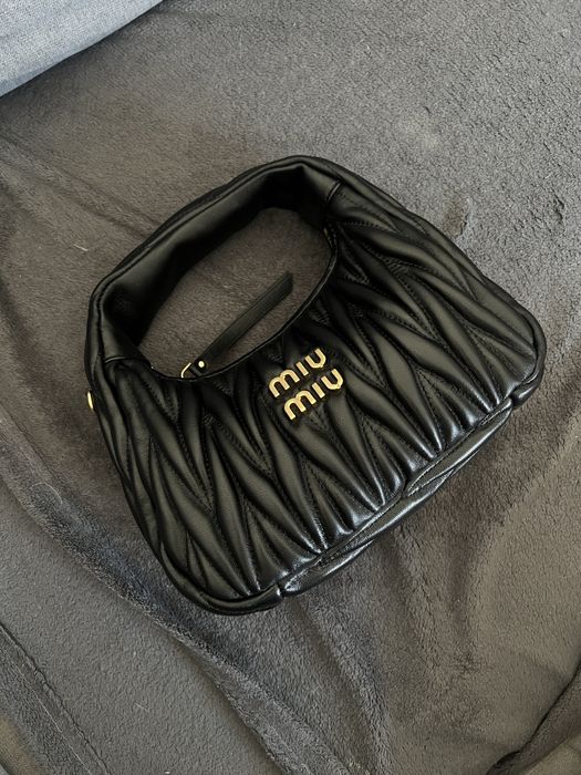 Czarna Torebka Miu Miu