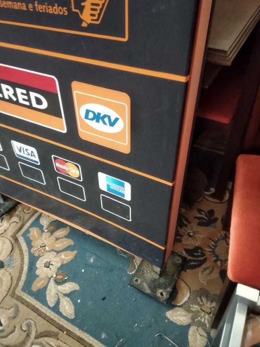 Painel Repsol display com preços 2m iluminado