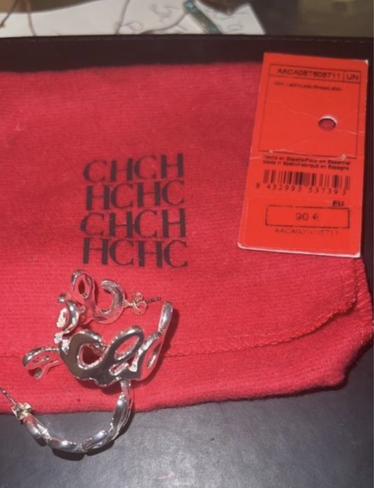 Brincos Carolina Herrera