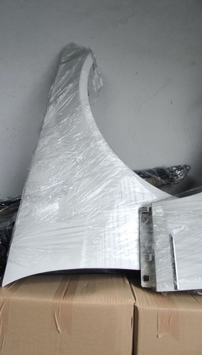 Guarda lamas esquerdo Mercedes C 220, W 204