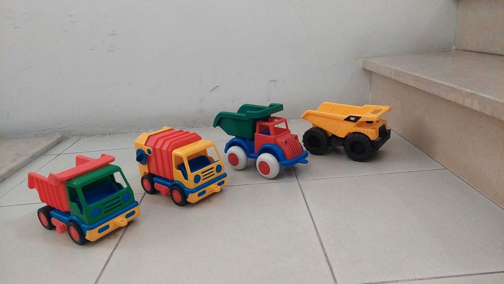 Carros Diversos para praia ou parque