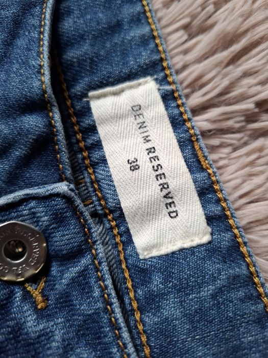 Jeansy 38 rezerved