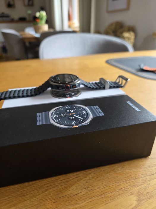 Samsung galaxy watch ultra LTE 64GB.