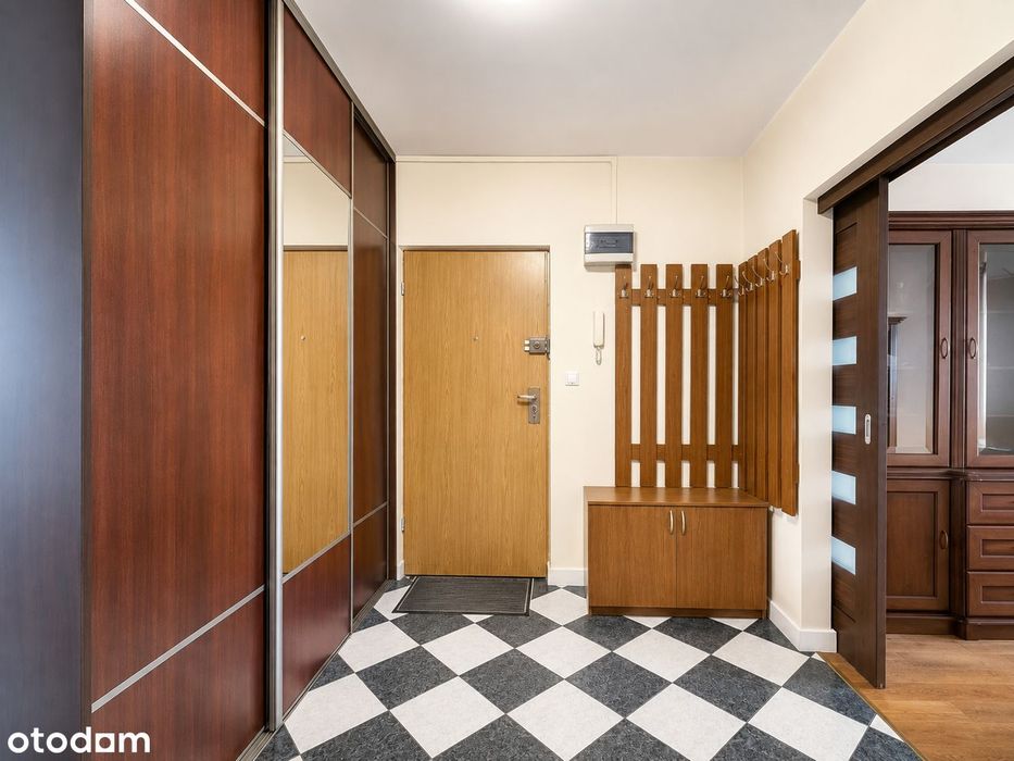 98,3 m² | 2 poziomy | 3 sypialnie | 2 łazienki | Głęboka 12