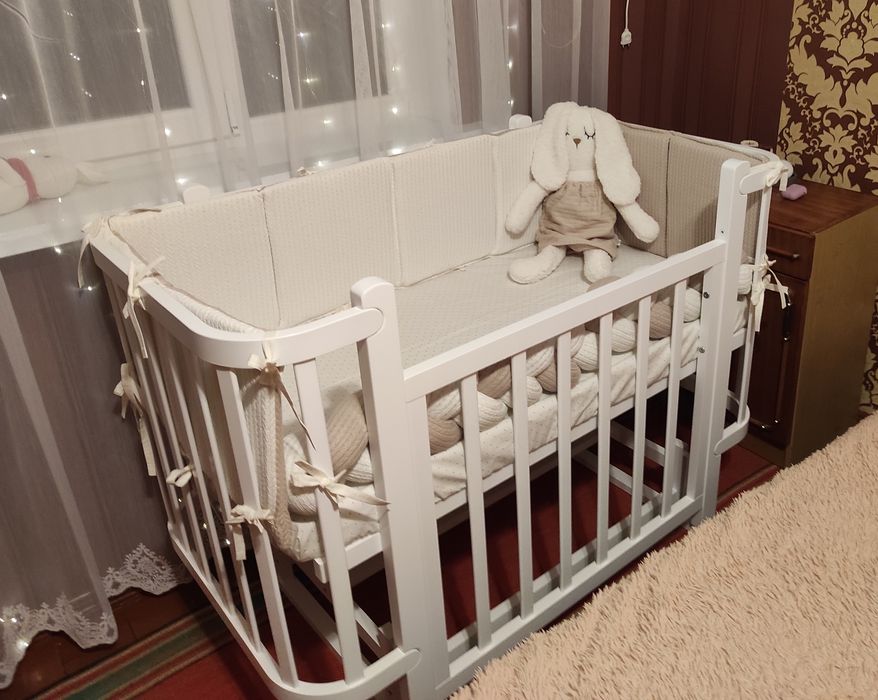 Дерев'яна дитяча колиска/ліжечко