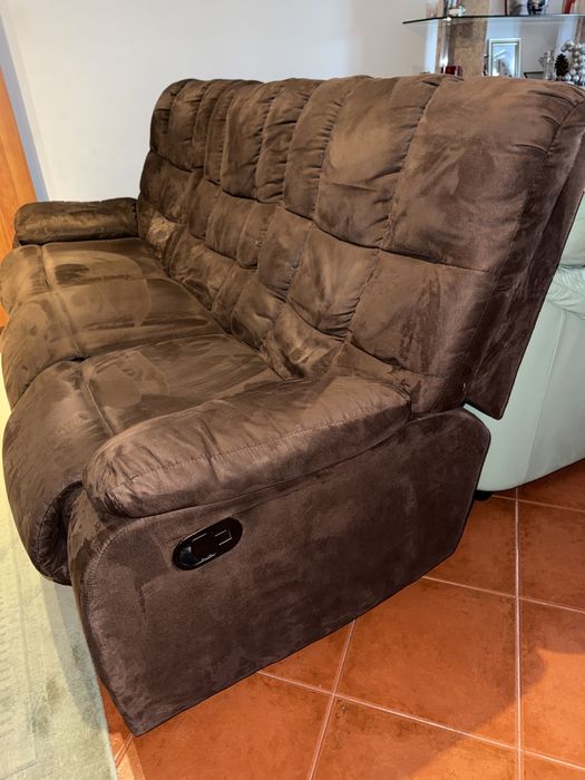 Sofá reclinável 3 lugares 2.2m x 1m