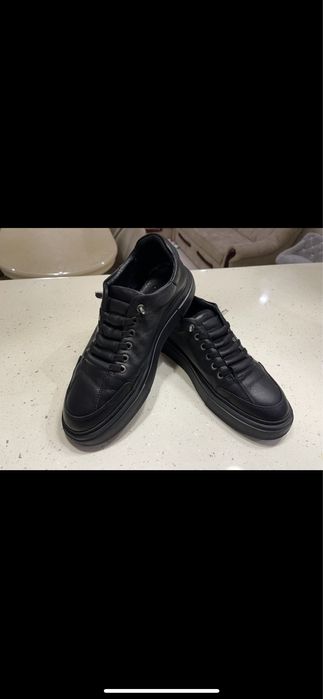 шкіряні кеди 41 розмір