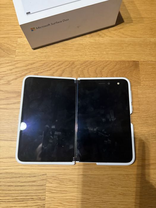 Smartfon Microsoft Surface Duo 6 GB / 128 GB 4G (LTE) biały
