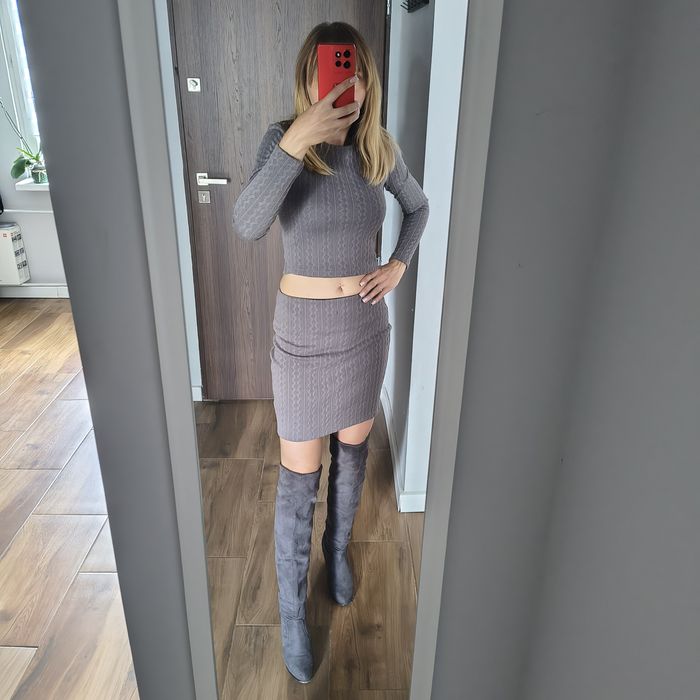 Komplet spódnica i bluzka szara