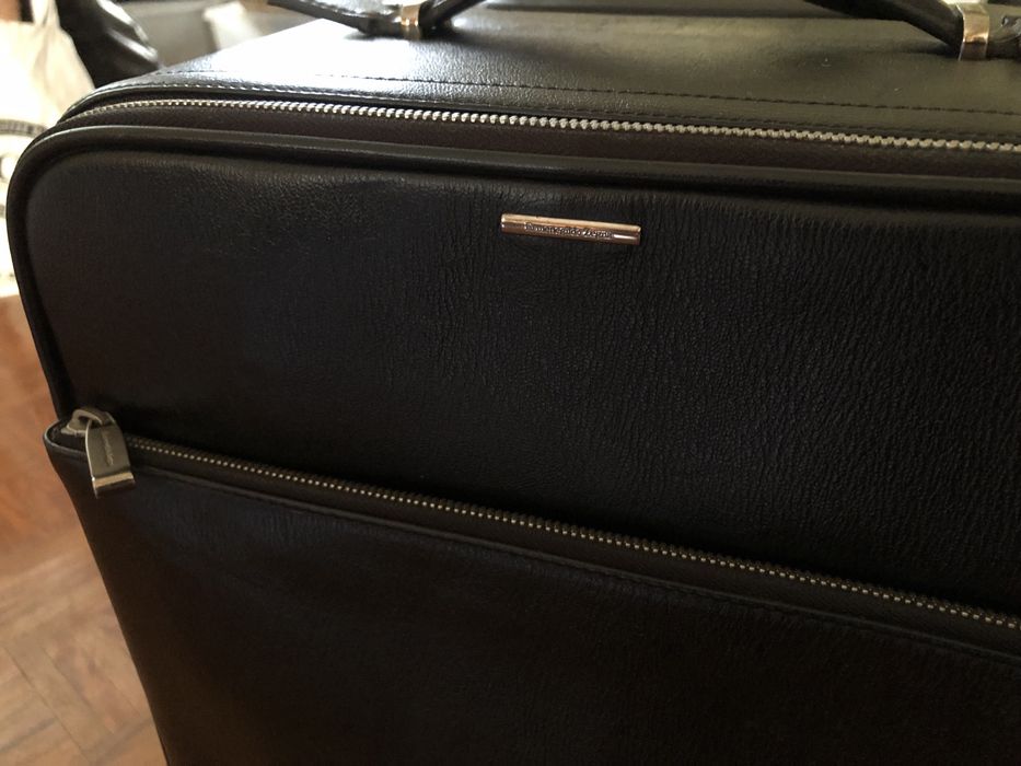 Mala viagem troley de pele marca Ermenegildo Zegna