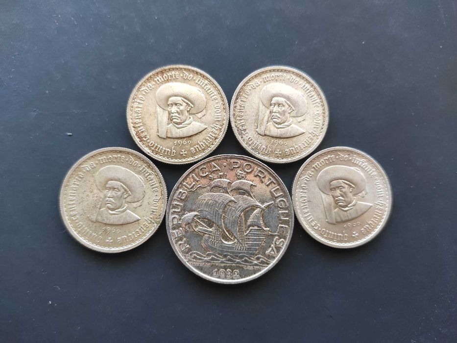 Conjunto de 5 moedas: 4x5$ Infante D. Henrique + 1x10$ 1932