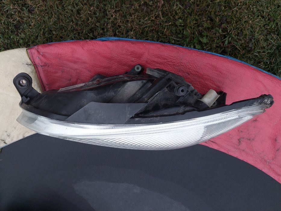 Lampa  lewa  przód skoda fabia 2