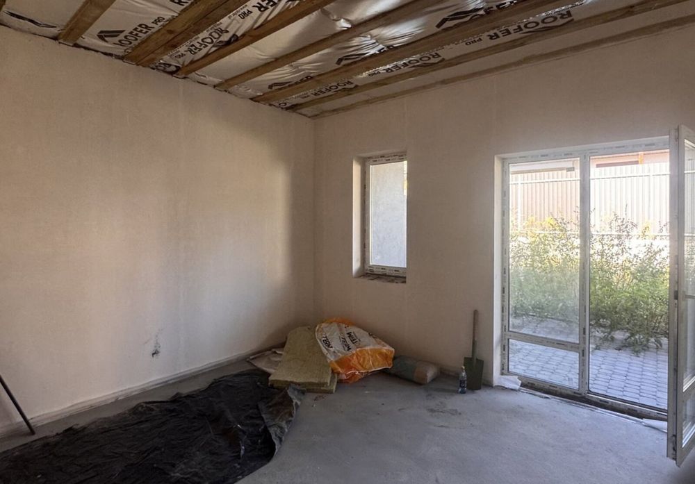 Продаж дноповерховий дуплекс у Бучі 98 м² | 1,8 сотки, 3 кімнати, 2 паркомісця | Закрита територія, Без комісії | Школа №3 поруч