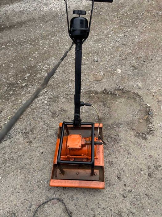 Віброущільнювач. Вибротрамбовка. 220 v..  Оренда