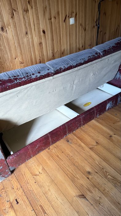 Продам два дивана под реставрацию