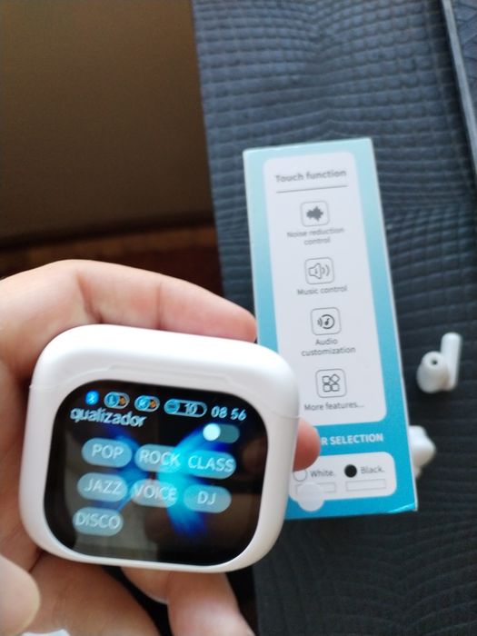 Earphones Bluetooth 5.4 com ANC e ecrã touch