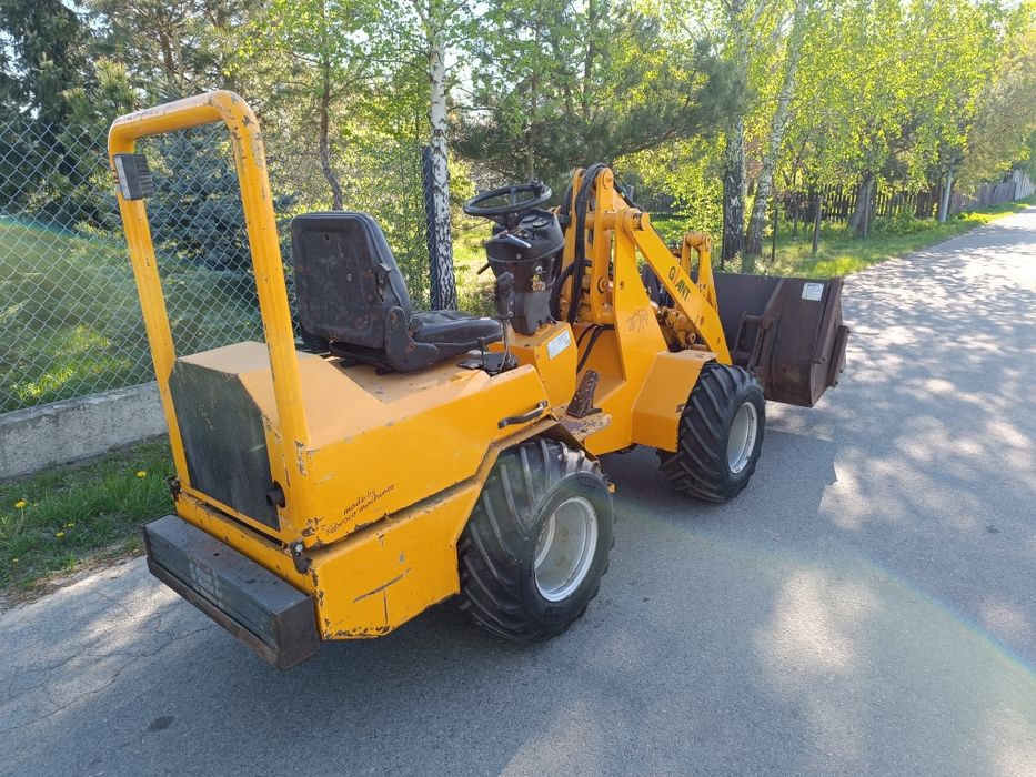 Ładowarka Giant D26/S