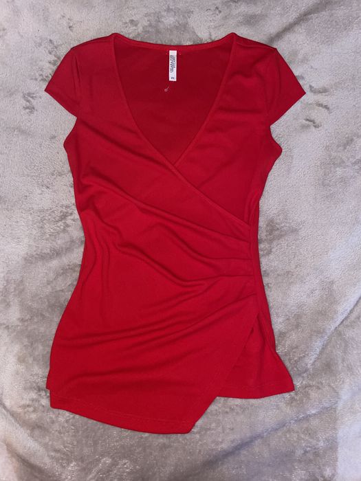 Nowa elegancka bluzka