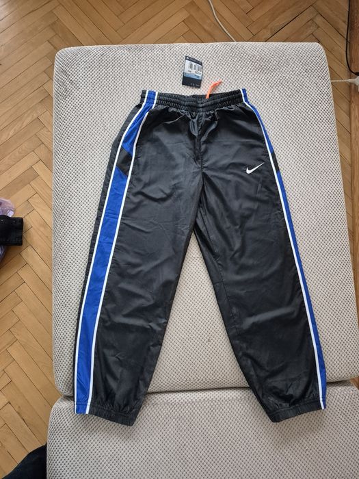 Nowe Spodnie Nike sportowe ortalion 137-147 M 10-12 lat