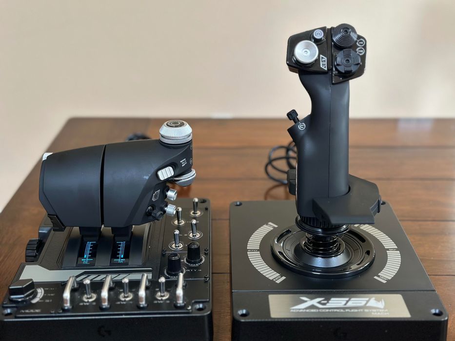 Logitech x56 HOTAS  - como novo
